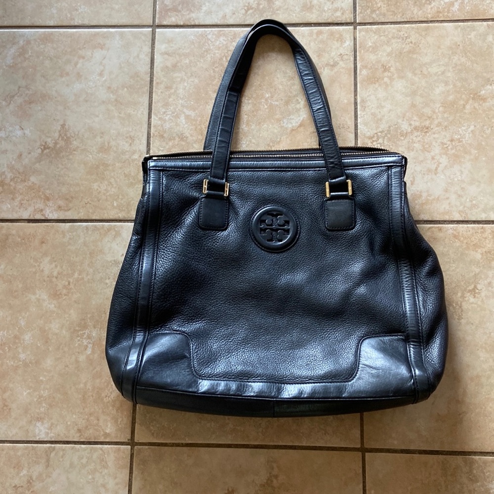 Beautiful black leather Tory Burch bag